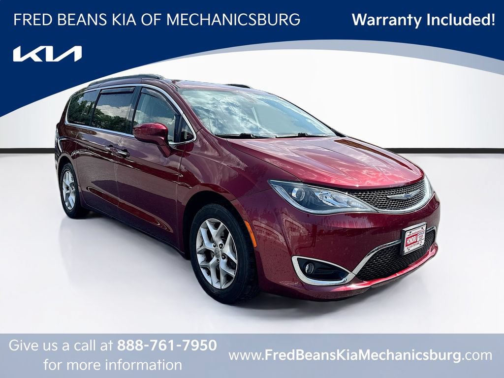 Used 2019 Chrysler Pacifica Touring Plus w/ Tire & Wheel Group FWD image 1