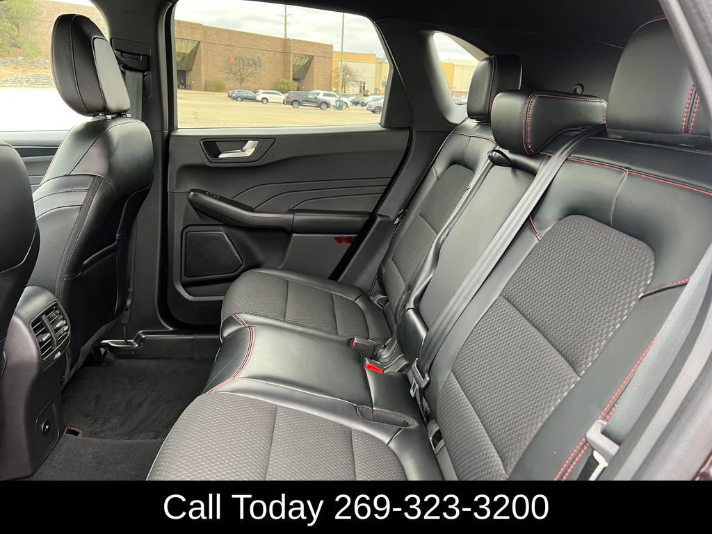 Used 2023 Ford Escape ST-Line Elite image 5