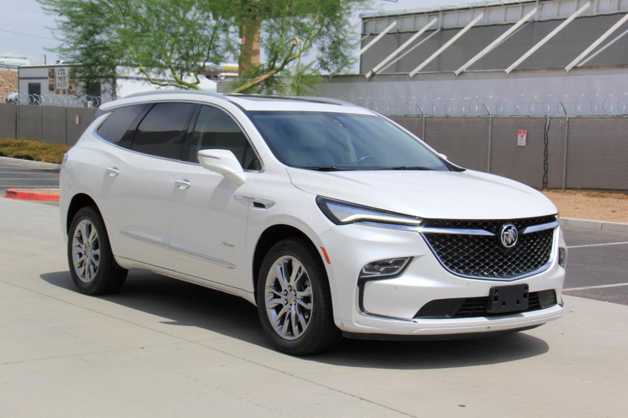 Used 2023 Buick Enclave Avenir w/ Avenir Technology Package FWD image 3