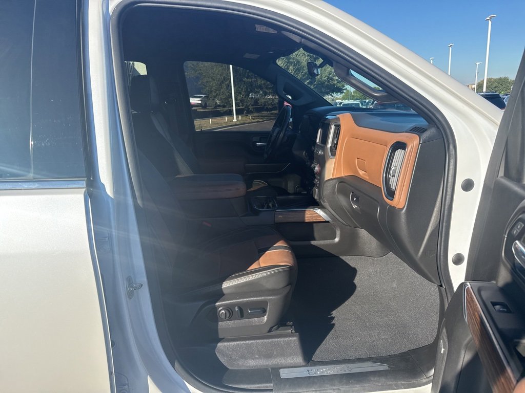 Used 2023 Chevrolet Silverado 3500 High Country image 30