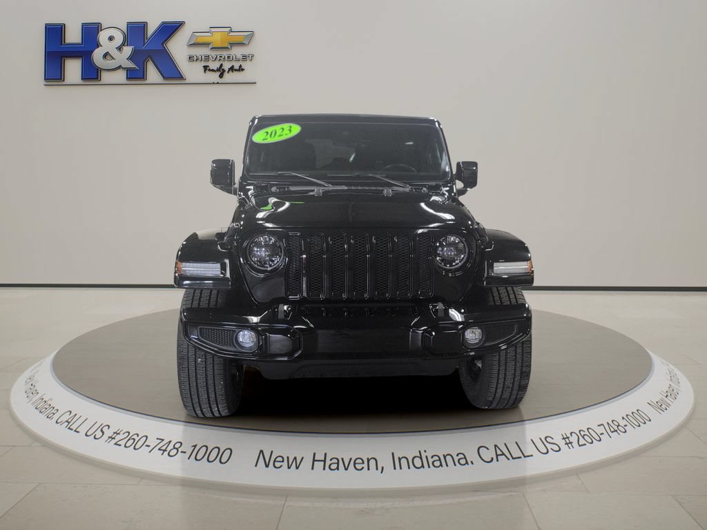 Used 2023 Jeep Wrangler Unlimited Sahara AWD/4WD image 2