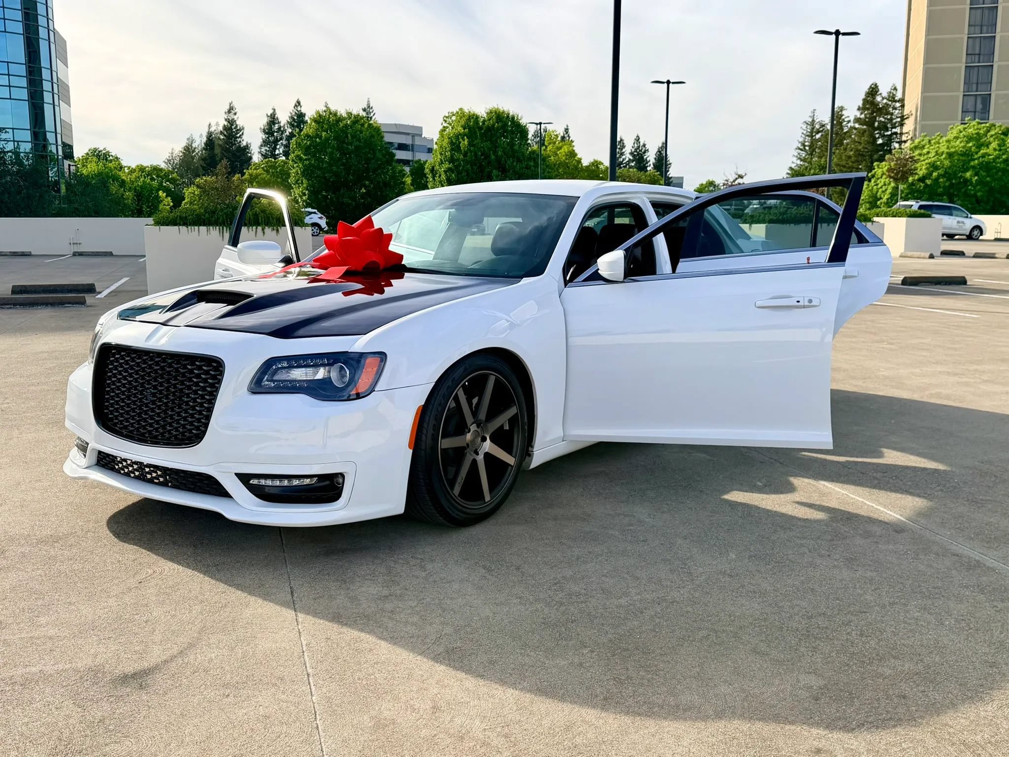 Used 2013 Chrysler 300 S RWD image 71