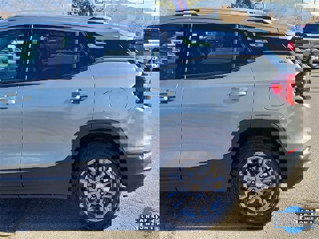 Used 2024 GMC Terrain SLT image 6