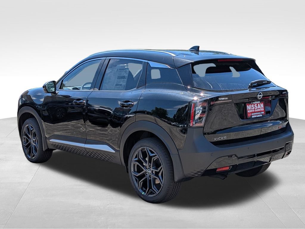 New 2026 Nissan Kicks SR w/ SR Premium Package AWD/4WD image 10