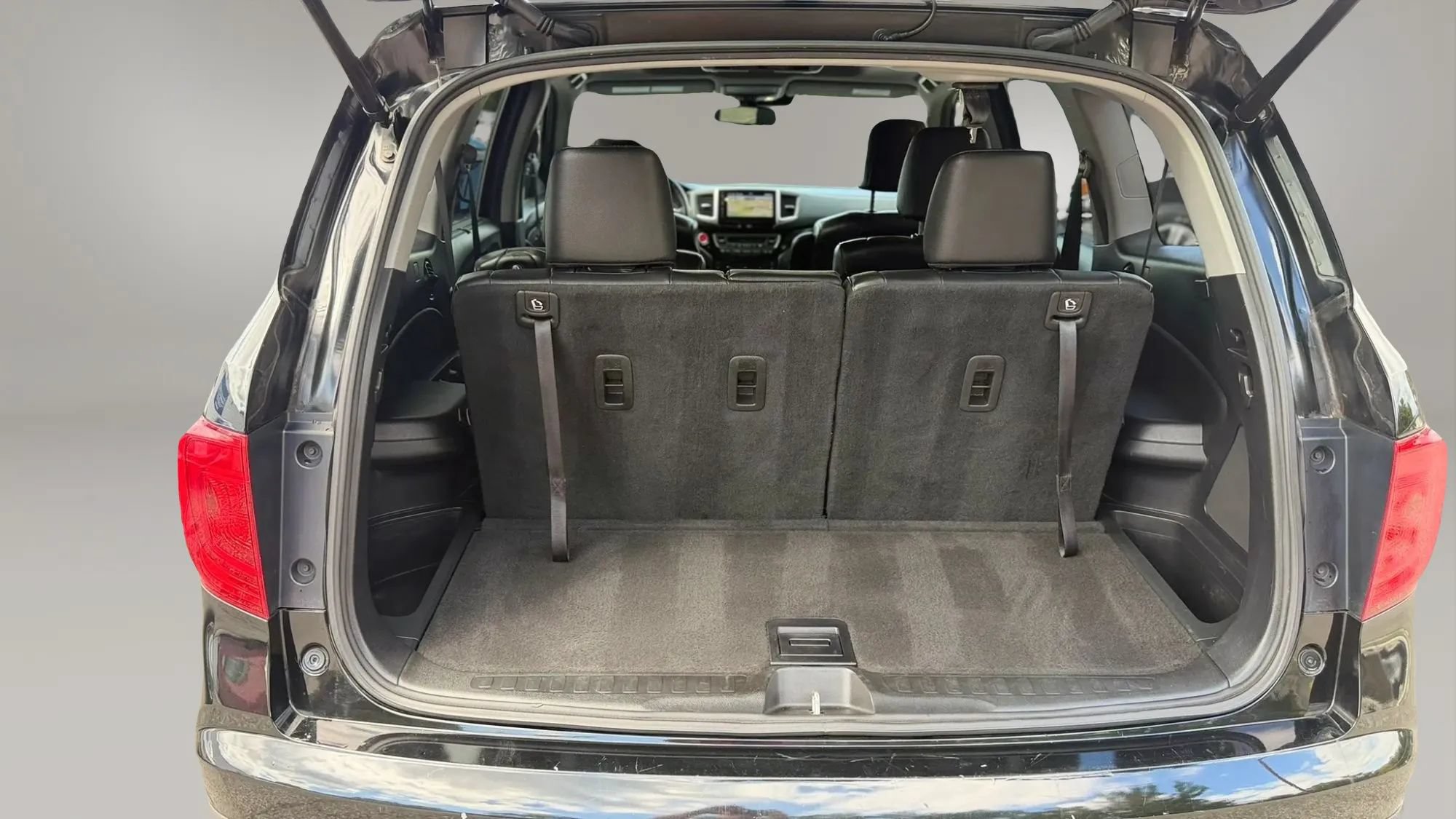 Used 2018 Honda Pilot Elite image 37