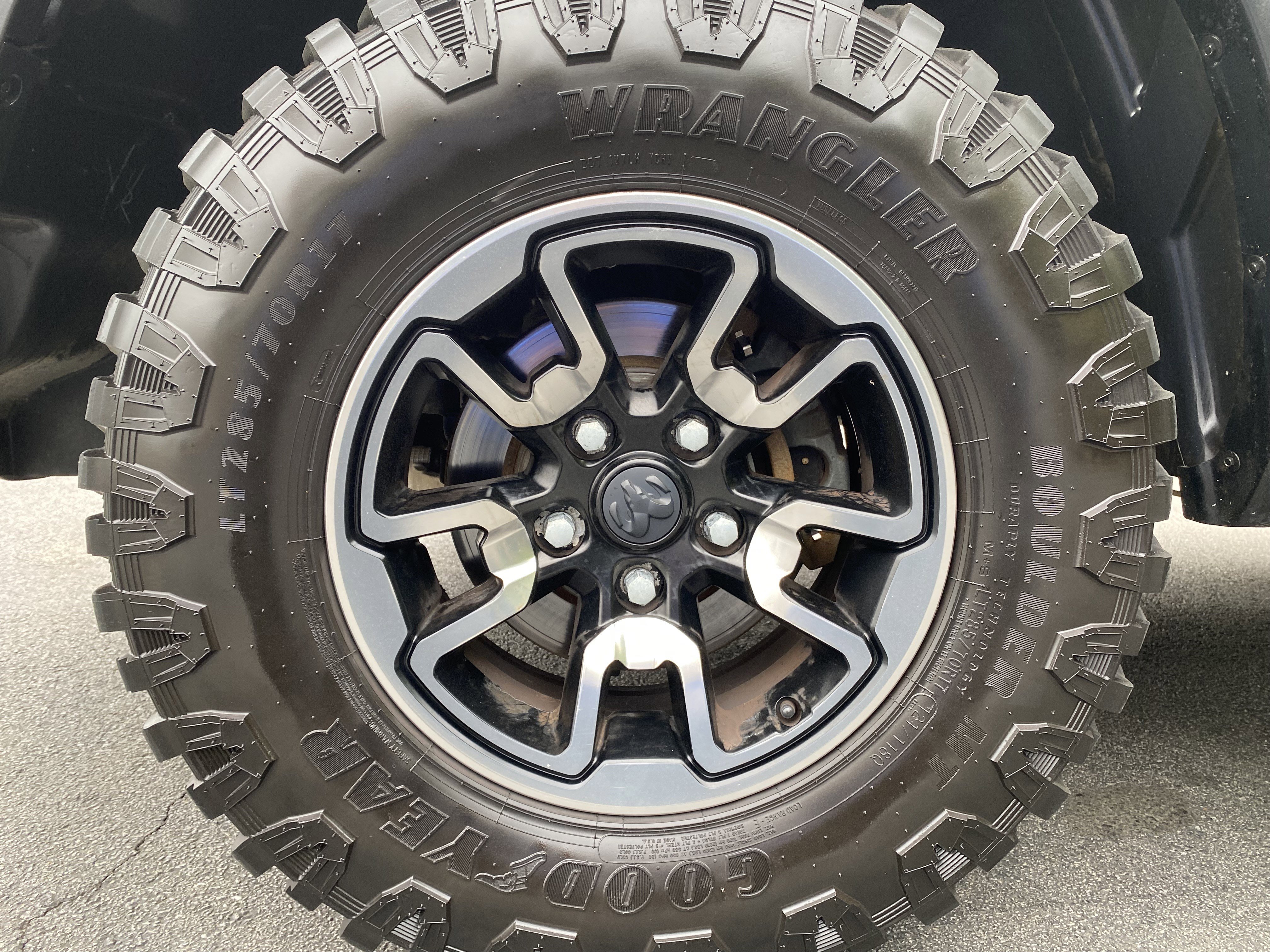 Used 2017 RAM 1500 Rebel w/ Luxury Group image 40