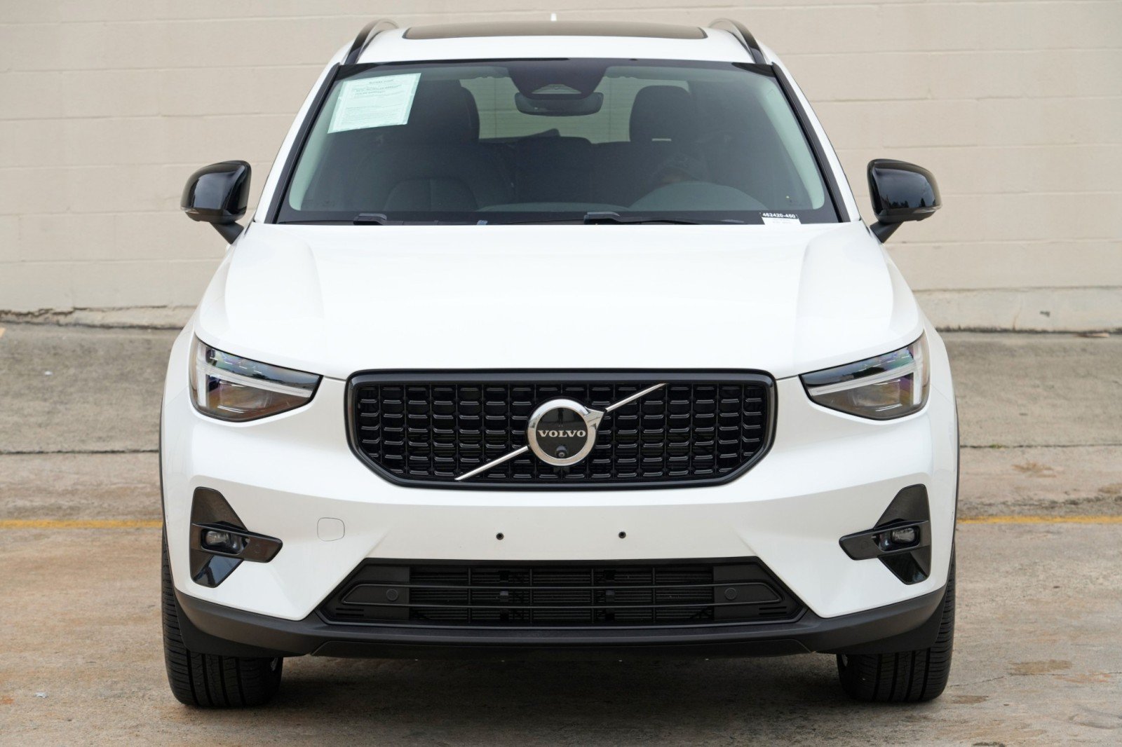 Used 2025 Volvo XC40 B5 Plus w/ Protection Package Premier AWD/4WD image 52
