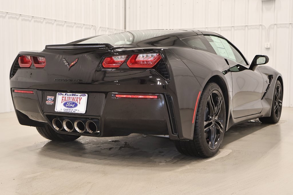 Used 2017 Chevrolet Corvette Stingray Coupe w/ Carbon Flash Badge Package image 47