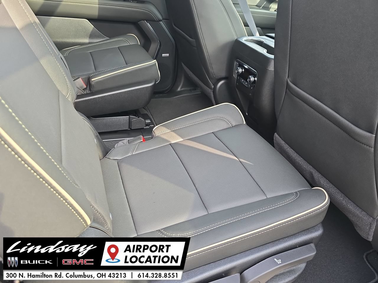 New 2026 GMC Yukon XL Elevation w/ Technology Package AWD/4WD image 29