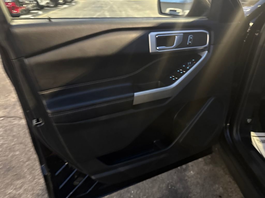 Used 2023 Ford Explorer XLT w/ Equipment Group 202A image 22