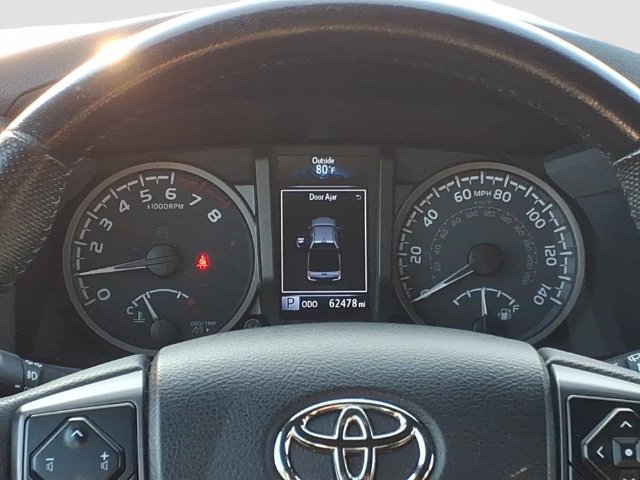 Used 2022 Toyota Tacoma TRD Off-Road w/ Technology Package AWD/4WD image 9