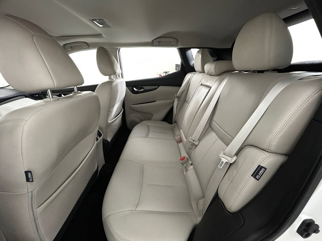 Used 2021 Nissan Rogue Sport SL w/ Premium Package FWD image 19