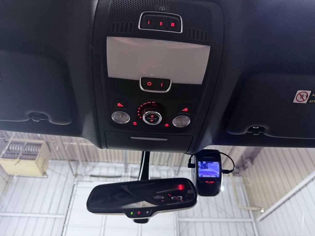 Used 2015 Audi SQ5 Prestige w/ Prestige Package image 25