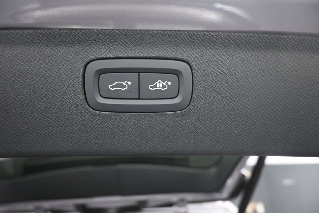 Used 2026 Volvo XC90 B6 Plus AWD/4WD image 25