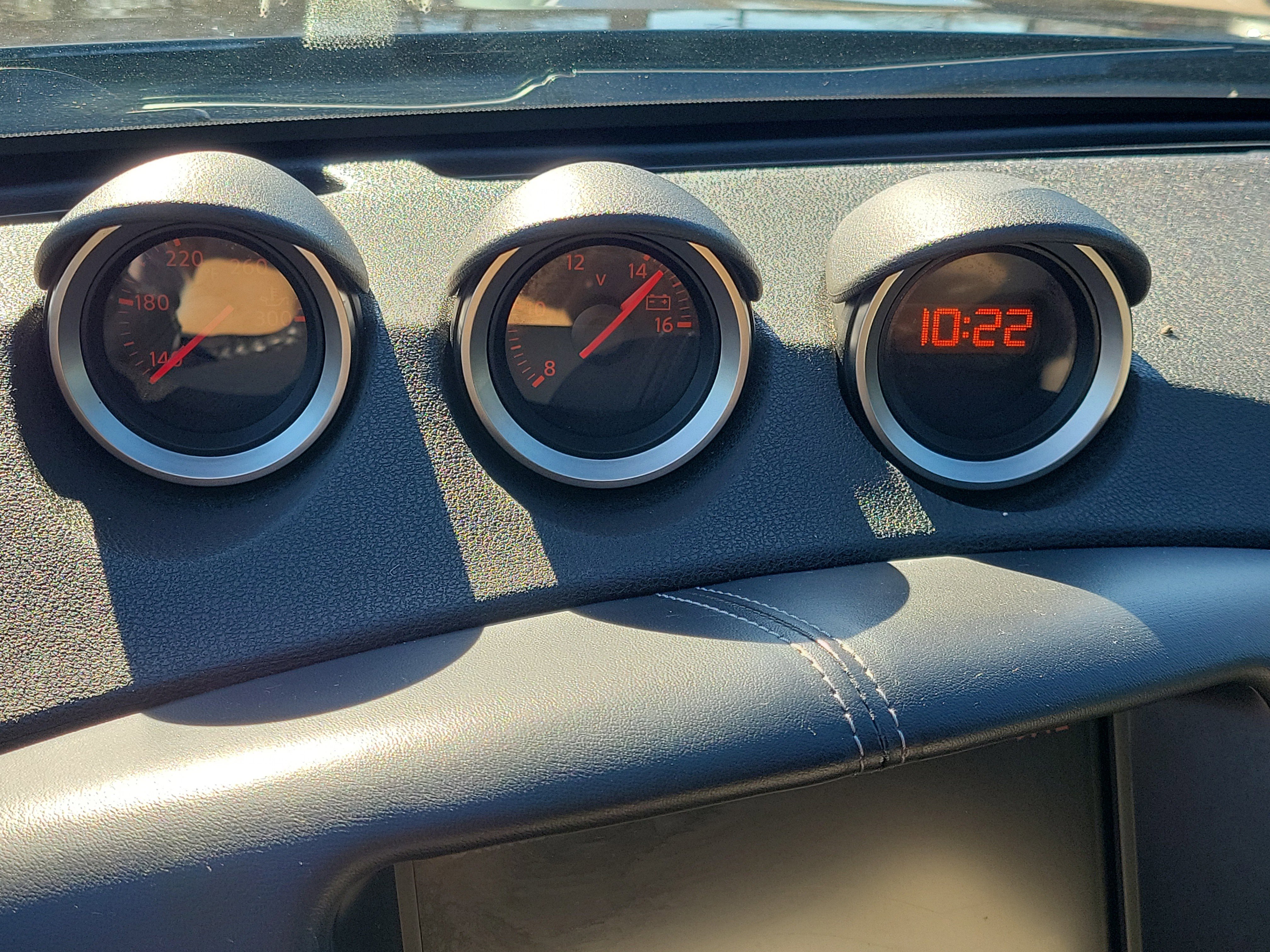 Used 2011 Nissan 370Z Touring w/ Sport Pkg image 23