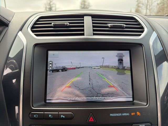 Used 2019 Ford Explorer Platinum image 19
