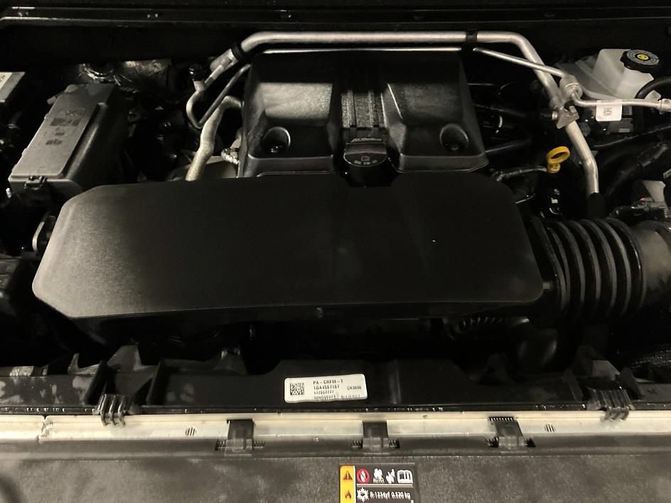 Used 2023 Chevrolet Colorado Trail Boss w/ Technology Package AWD/4WD image 6