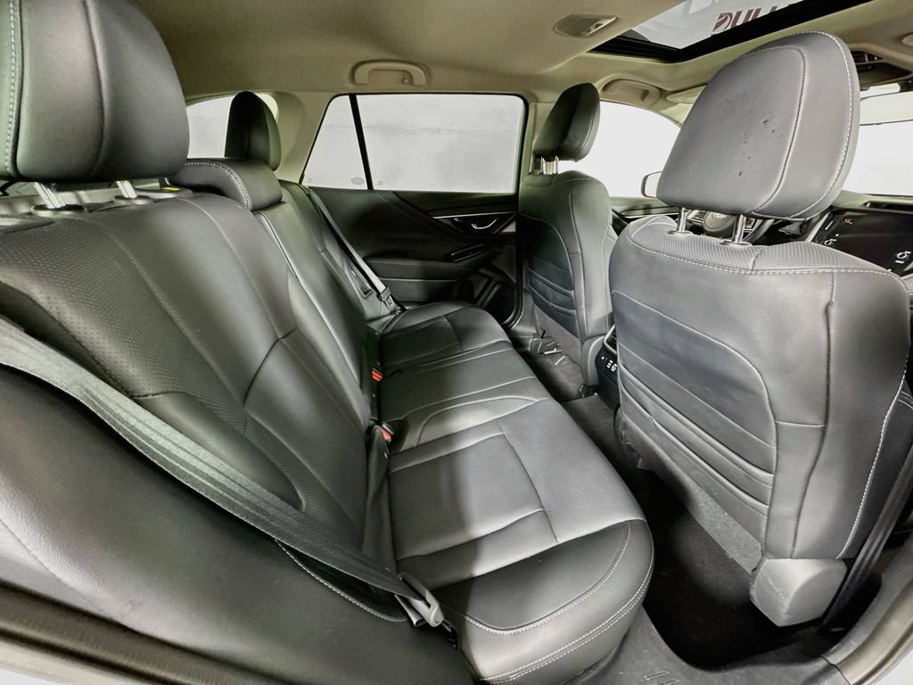 Used 2025 Subaru Outback Limited AWD/4WD image 29
