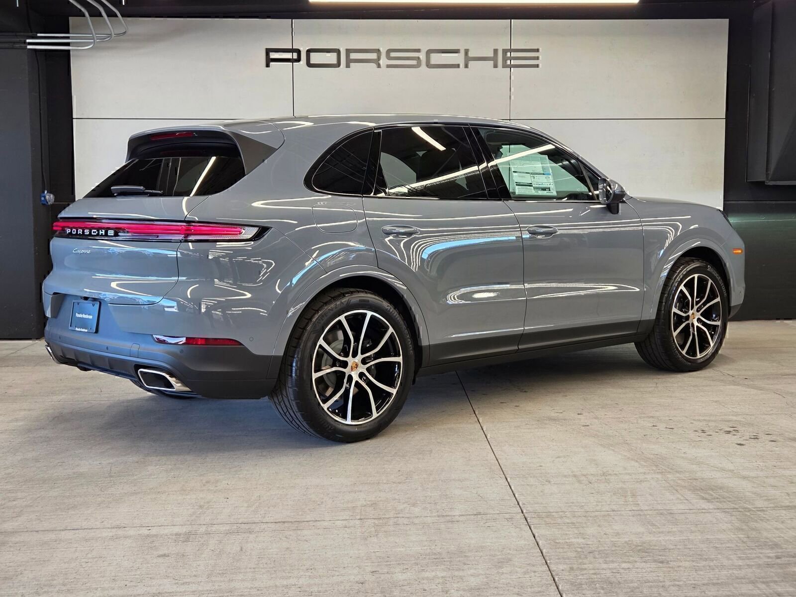 Certified 2026 Porsche Cayenne AWD/4WD image 6