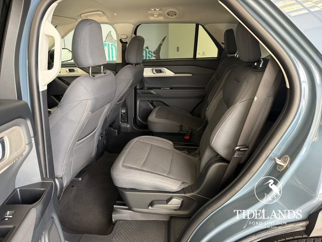 Certified 2026 Ford Explorer Active RWD image 30
