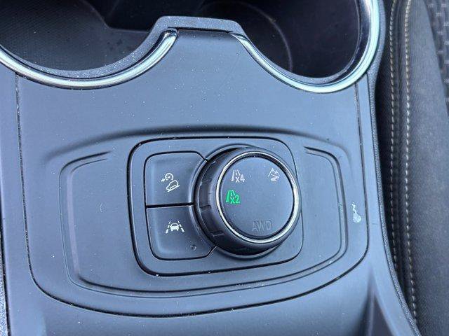 Used 2024 GMC Terrain SLE AWD/4WD image 29