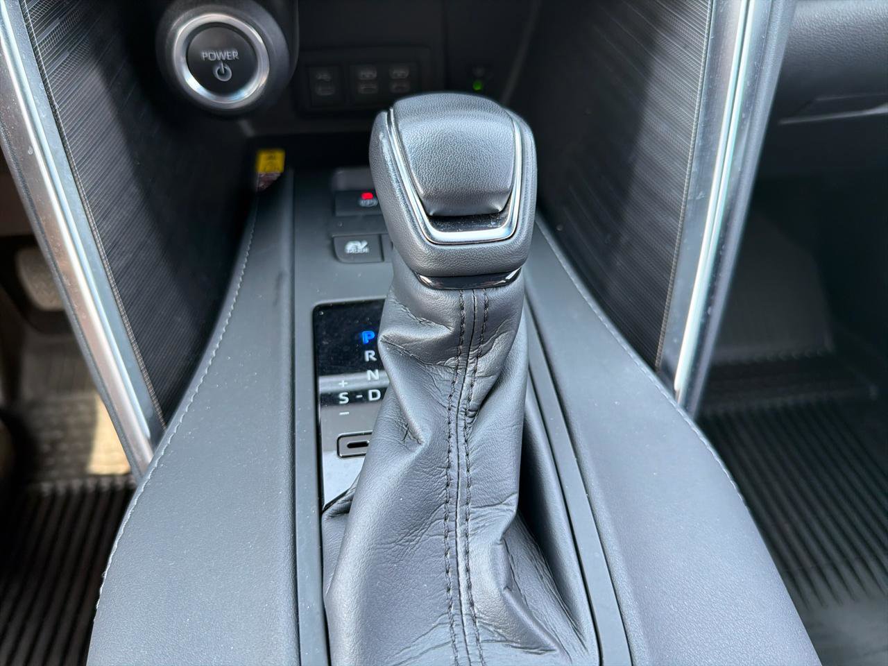 Used 2023 Toyota Venza XLE AWD/4WD image 26