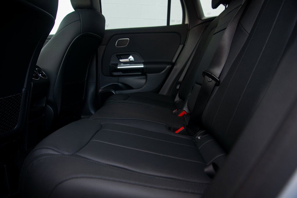 Certified 2025 Mercedes-Benz GLA 250 4MATIC image 24