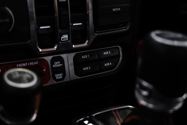 Used 2023 Jeep Gladiator Rubicon w/ LED Lighting Group AWD/4WD image 71