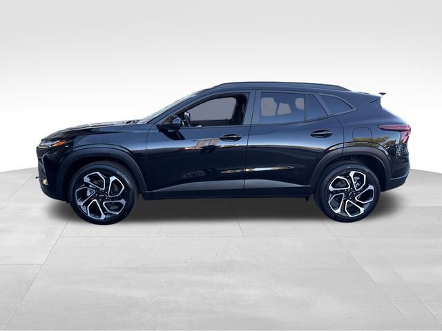 Certified 2025 Chevrolet Trax RS FWD image 2