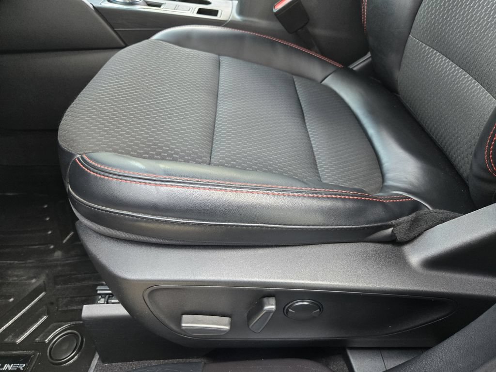 Used 2023 Ford Escape ST-Line w/ Tech Pack #1 FWD image 19