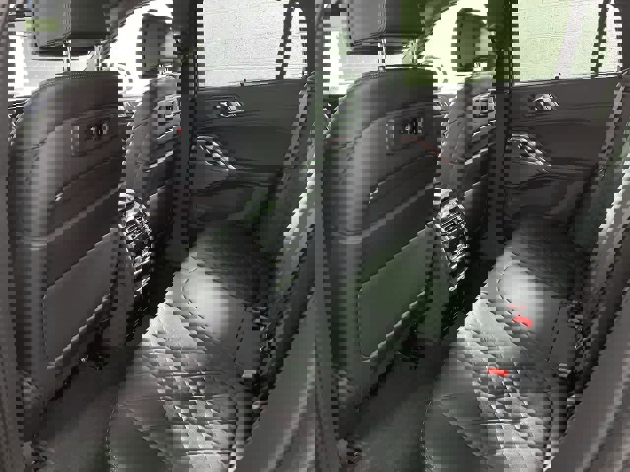 Certified 2023 BMW X6 xDrive40i w/ Executive Package image 13