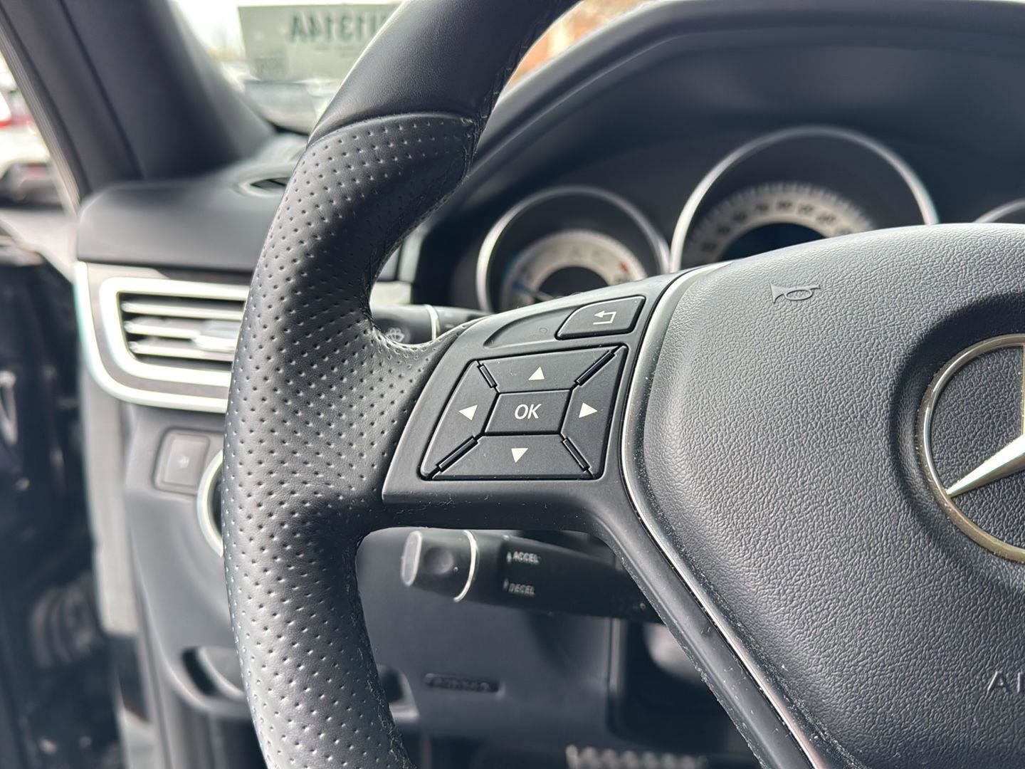 Used 2016 Mercedes-Benz E 400 E 400 image 18