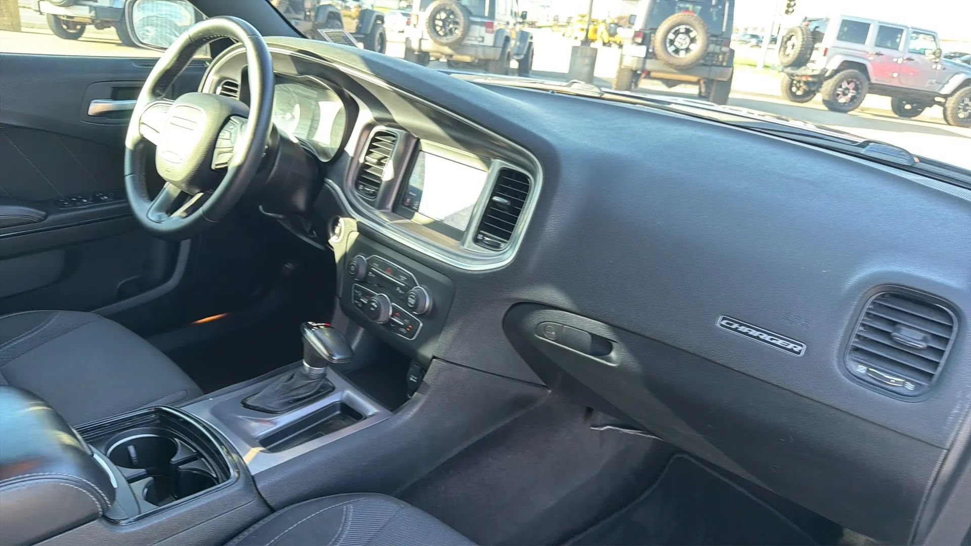 Used 2019 Dodge Charger SXT w/ Blacktop Package RWD image 66