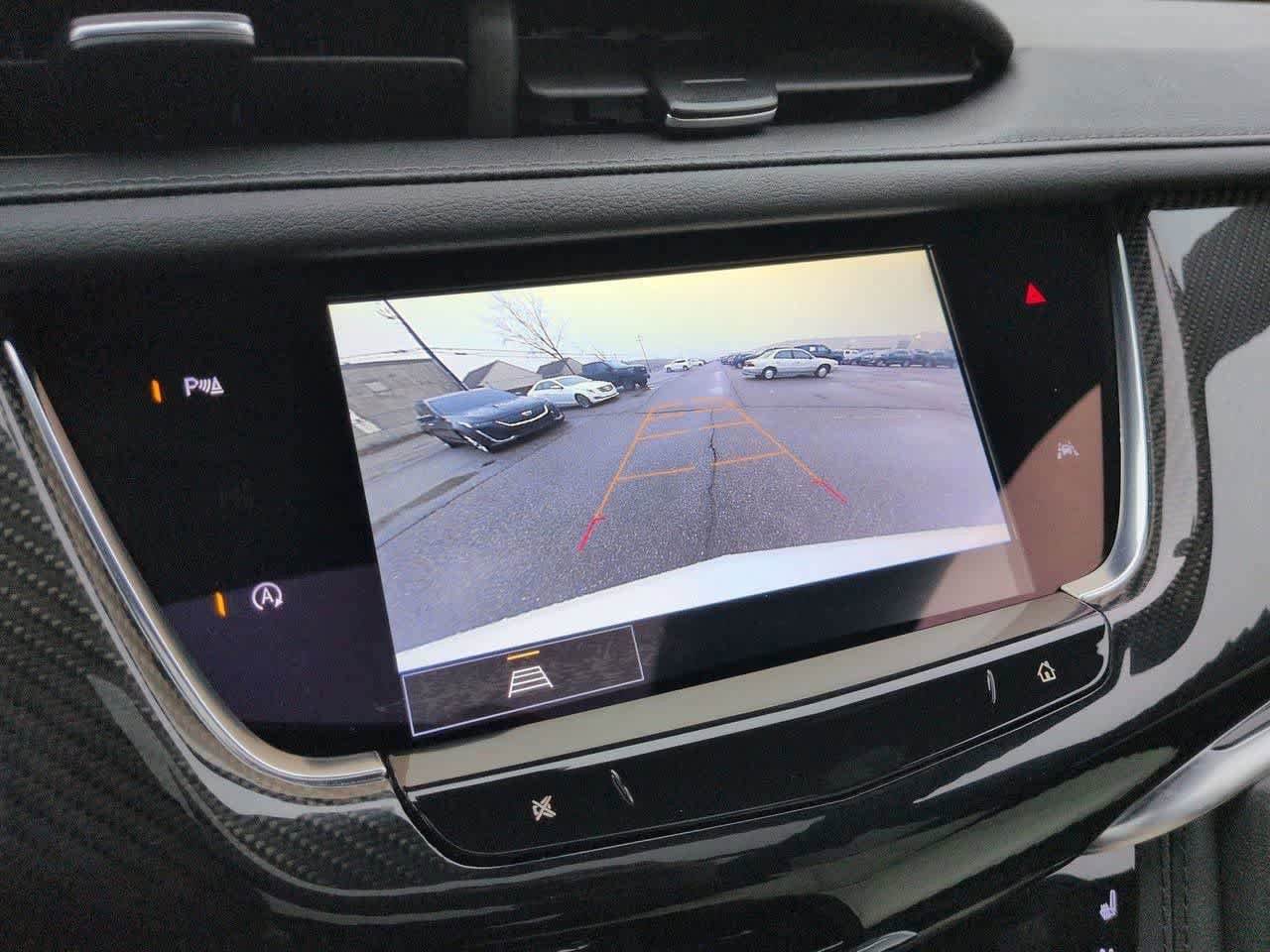 Used 2025 Cadillac XT6 Sport w/ LPO, Floor Liner Package image 31
