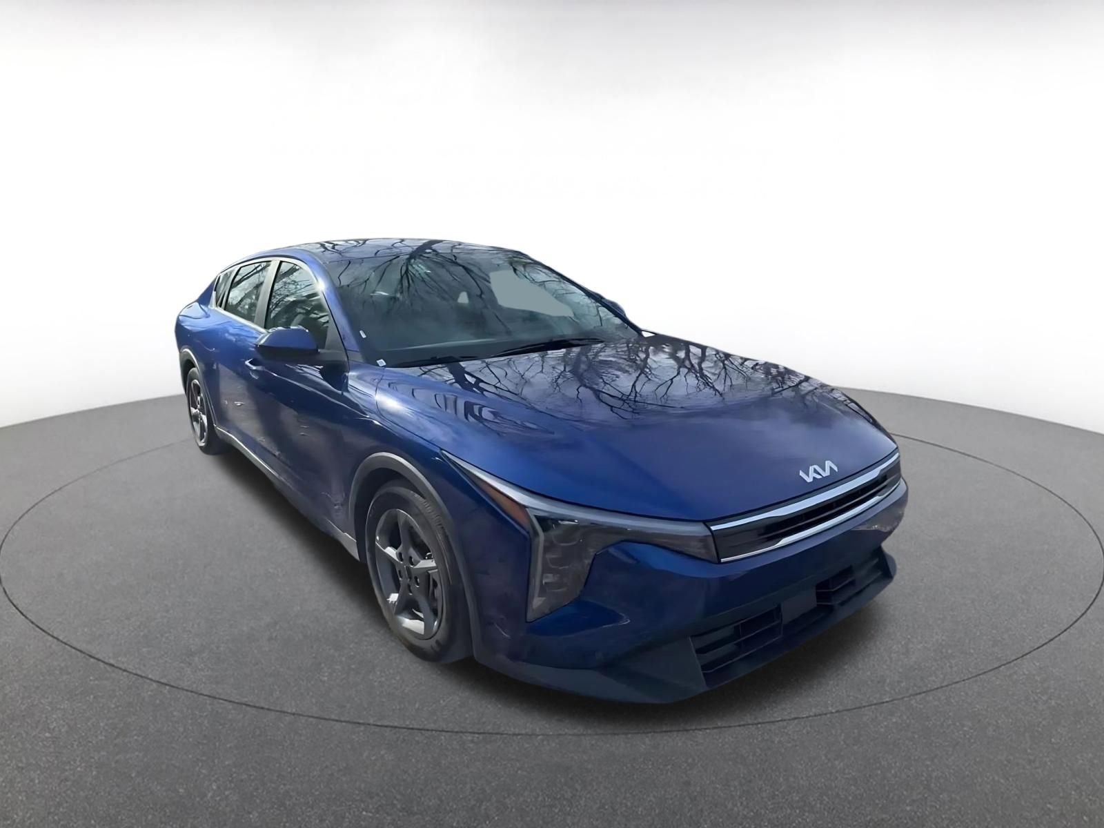 Used 2025 Kia K4 FWD image 3
