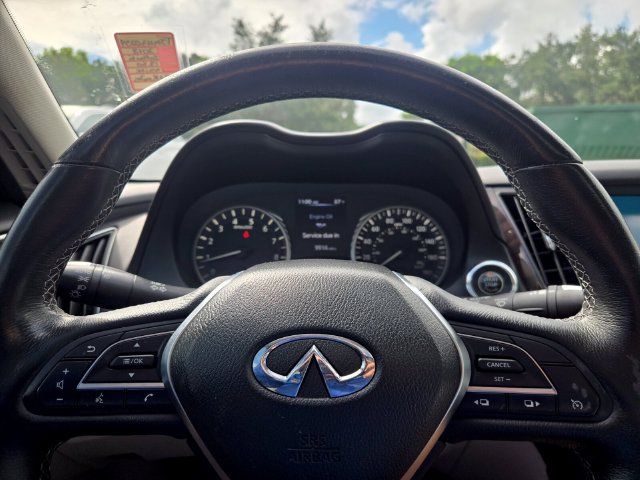 Used 2018 INFINITI Q50 Luxe w/ Essential Package (3.0T Luxe) AWD/4WD image 21