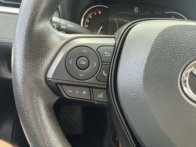 Used 2025 Toyota RAV4 XLE AWD/4WD image 28