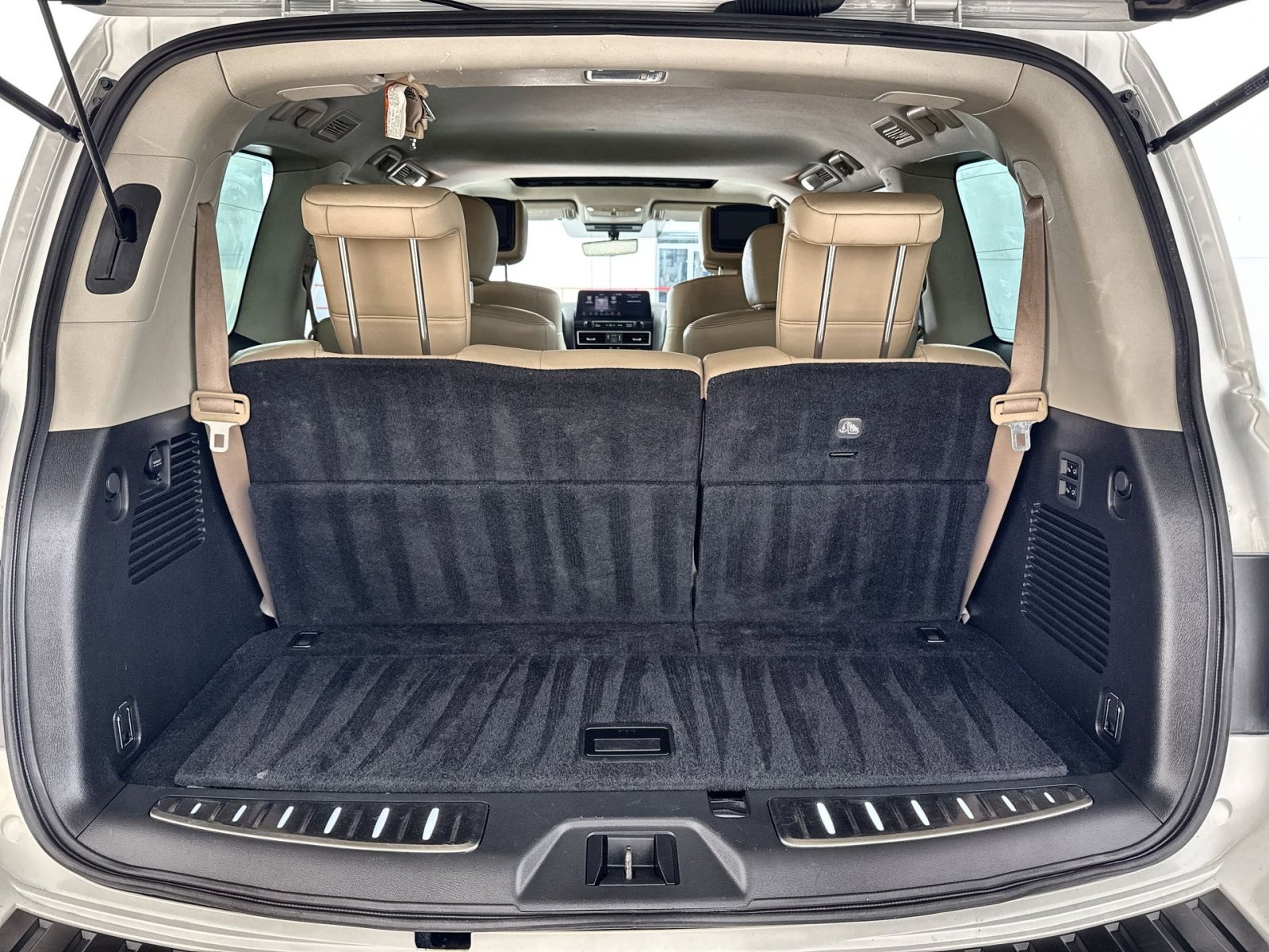 Used 2023 Nissan Armada Platinum w/ Captain's Chairs Package image 27