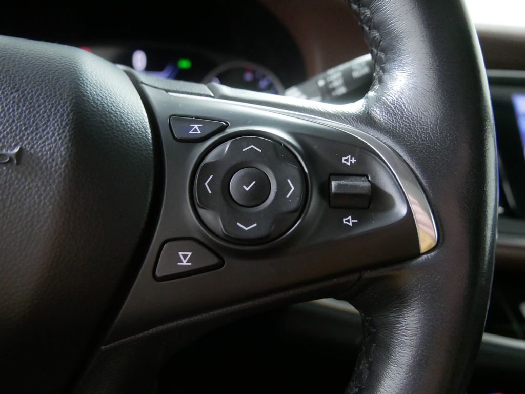 Used 2020 Buick Enclave Avenir w/ Avenir Technology Package image 24