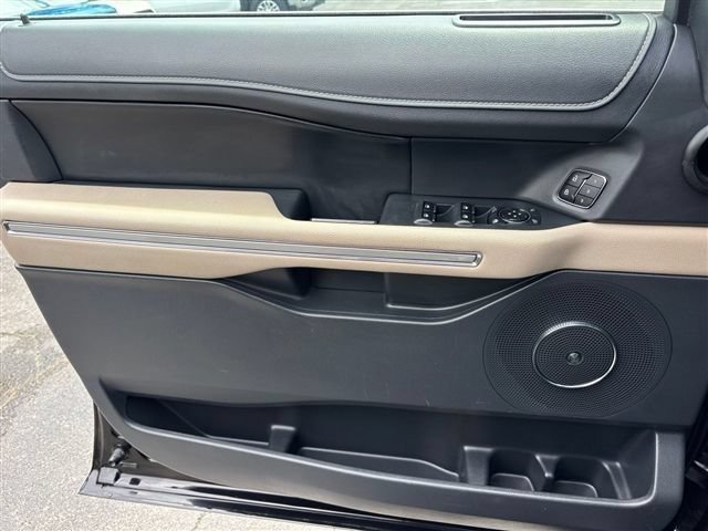 Certified 2024 Ford Expedition Limited RWD image 16