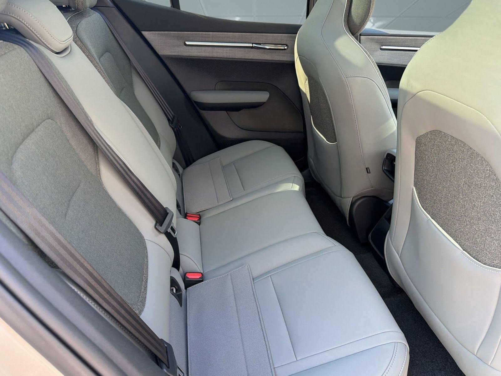 New 2026 Volvo EX30 Plus w/ Climate Package AWD/4WD image 28