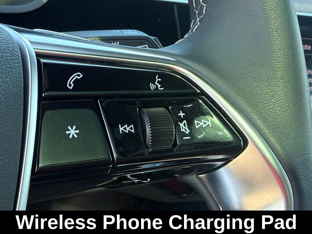 Used 2024 Audi Q8 e-tron Premium Plus w/ Premium Plus Package image 22