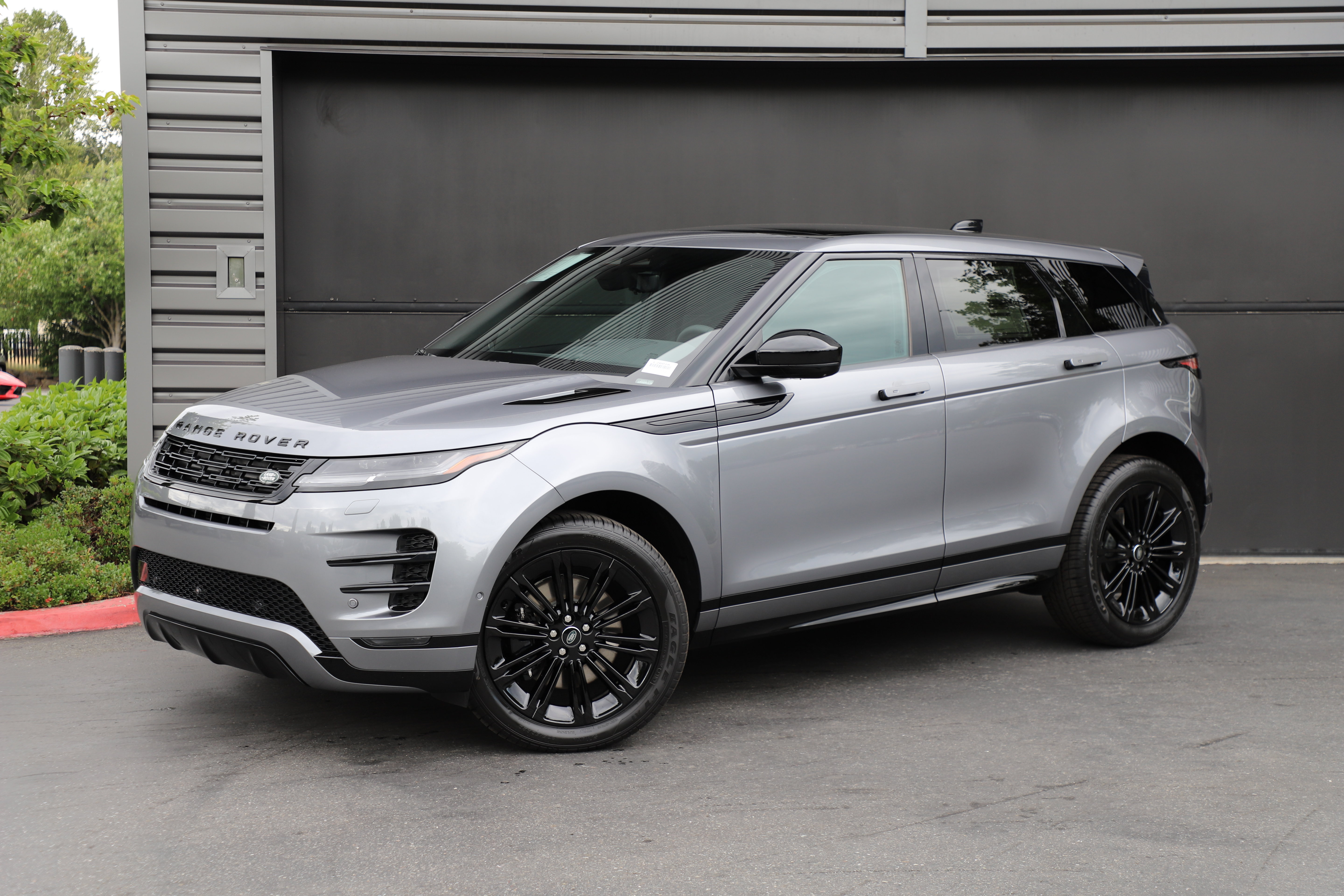 New 2026 Land Rover Range Rover Evoque Dynamic SE AWD/4WD video 1