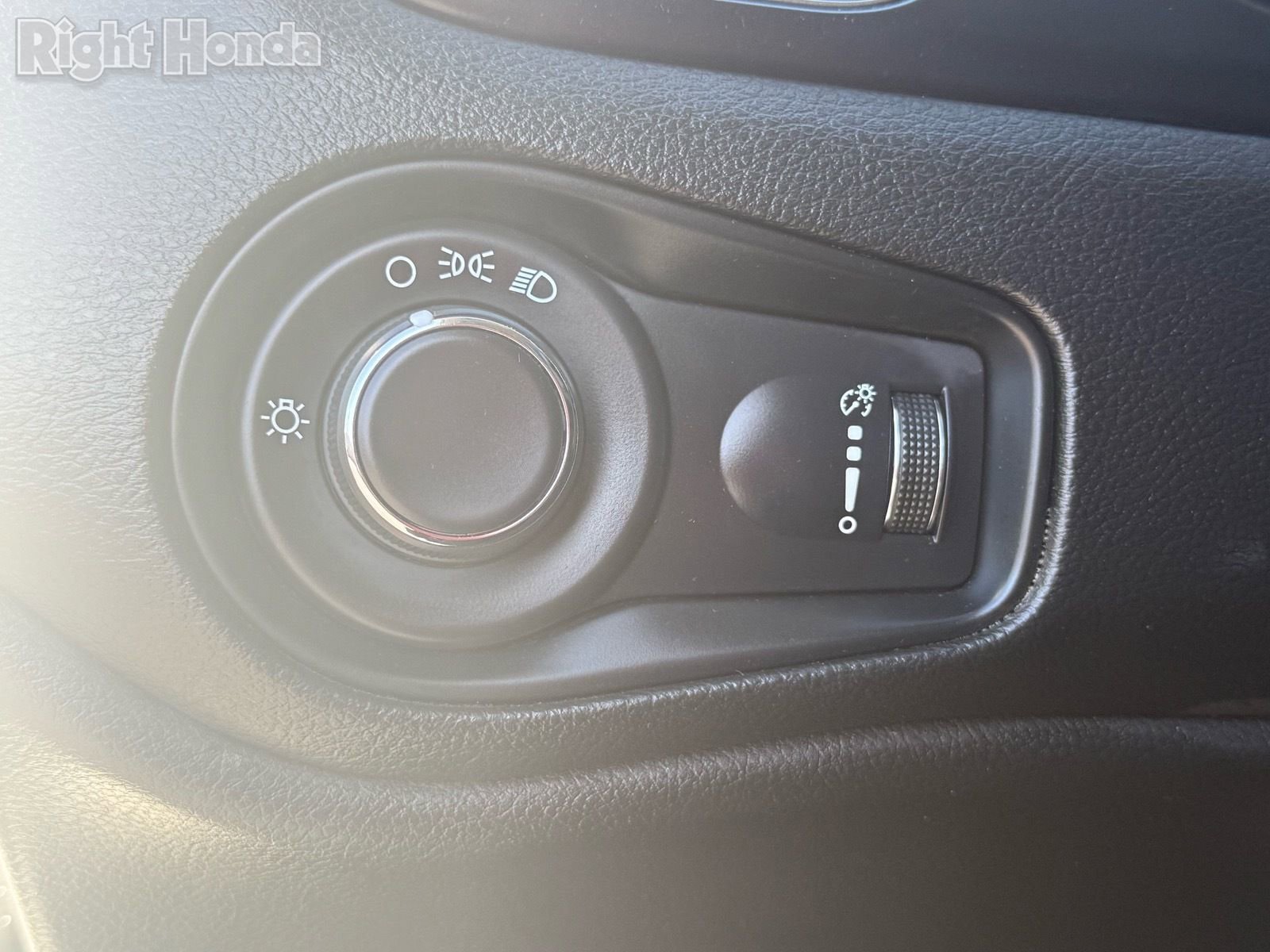 Used 2023 Jeep Renegade Latitude image 15