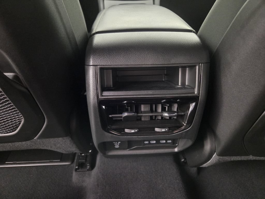 Used 2026 Jeep Grand Cherokee Altitude RWD image 24