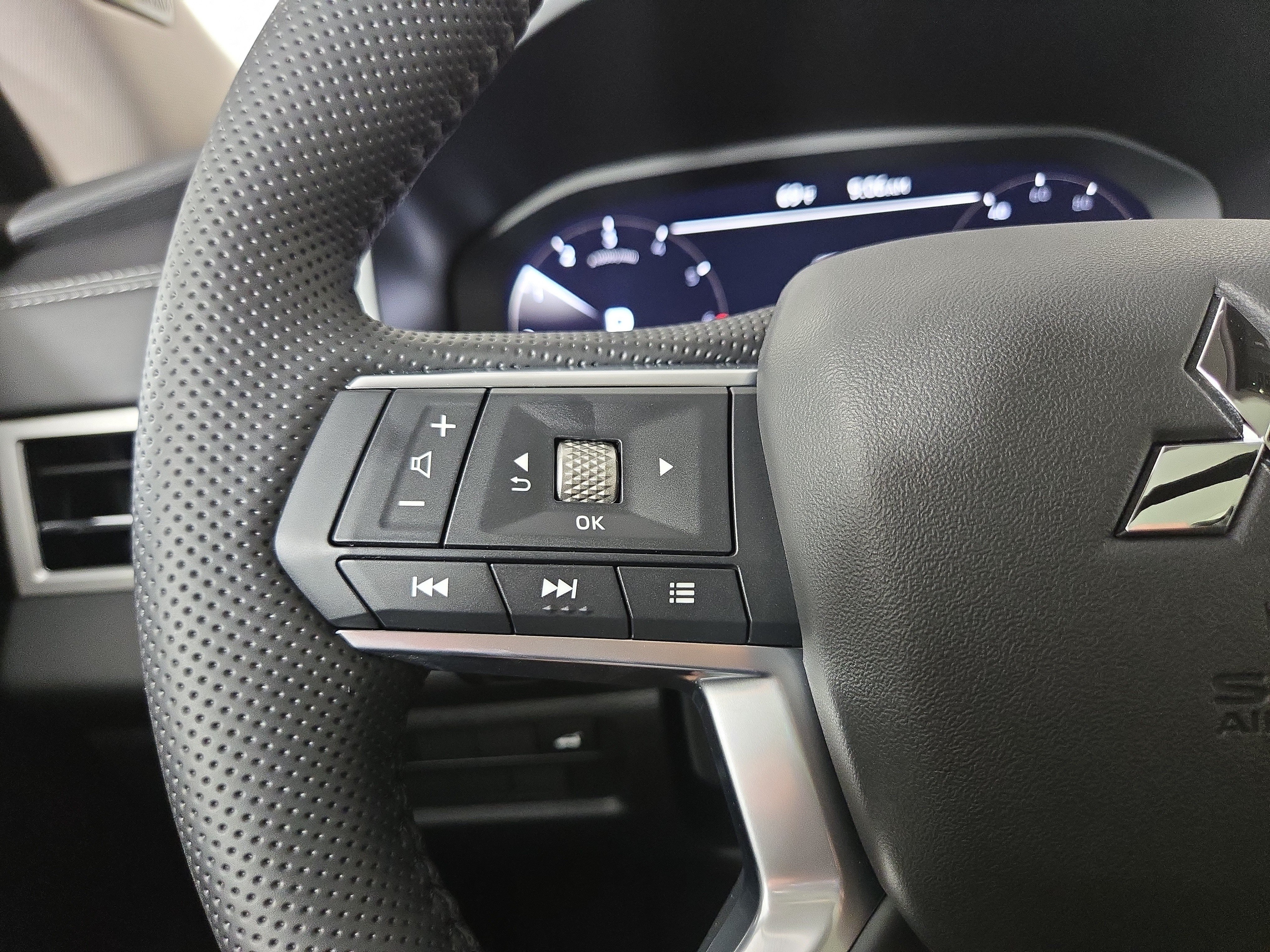 New 2026 Mitsubishi Outlander SE AWD/4WD image 15