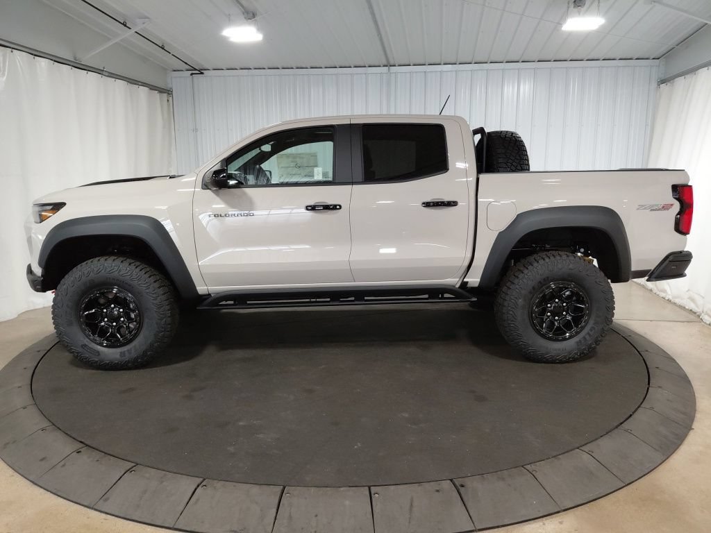 New 2026 Chevrolet Colorado ZR2 AWD/4WD image 2