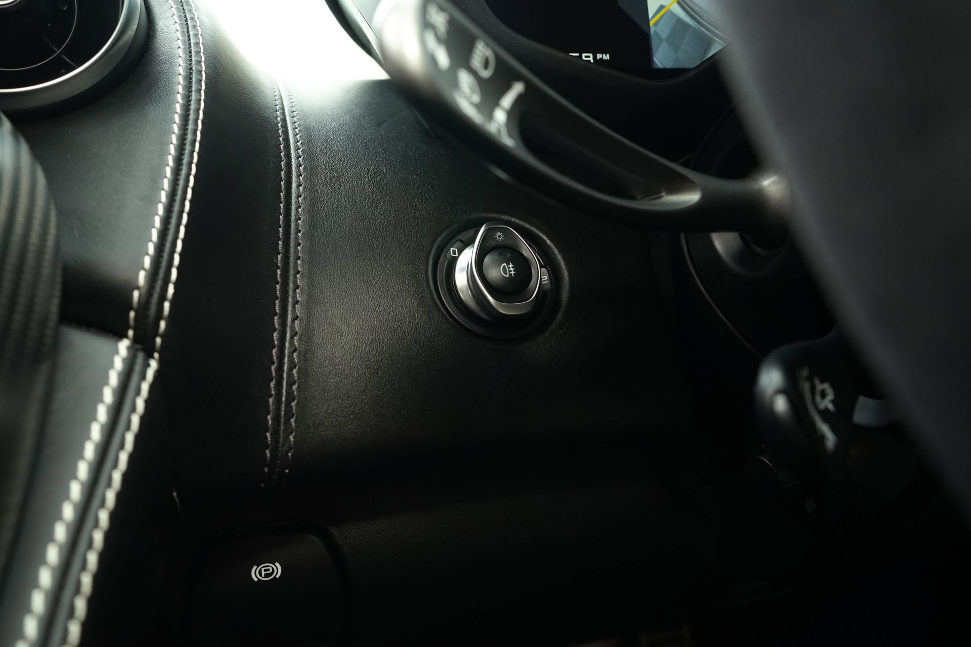 Used 2018 McLaren 570S image 28