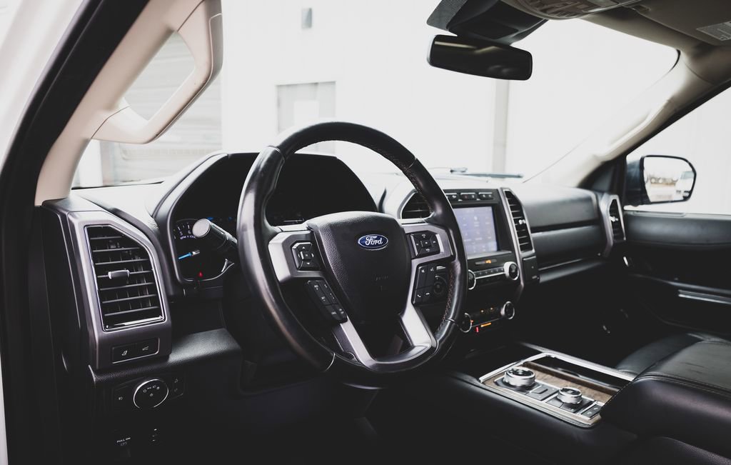 Used 2020 Ford Expedition Max Platinum AWD/4WD image 18