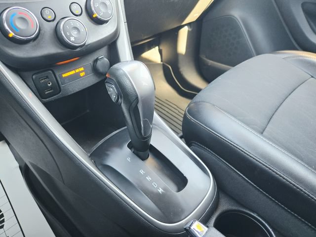 Used 2021 Chevrolet Trax LT w/ LT Convenience Package FWD image 26